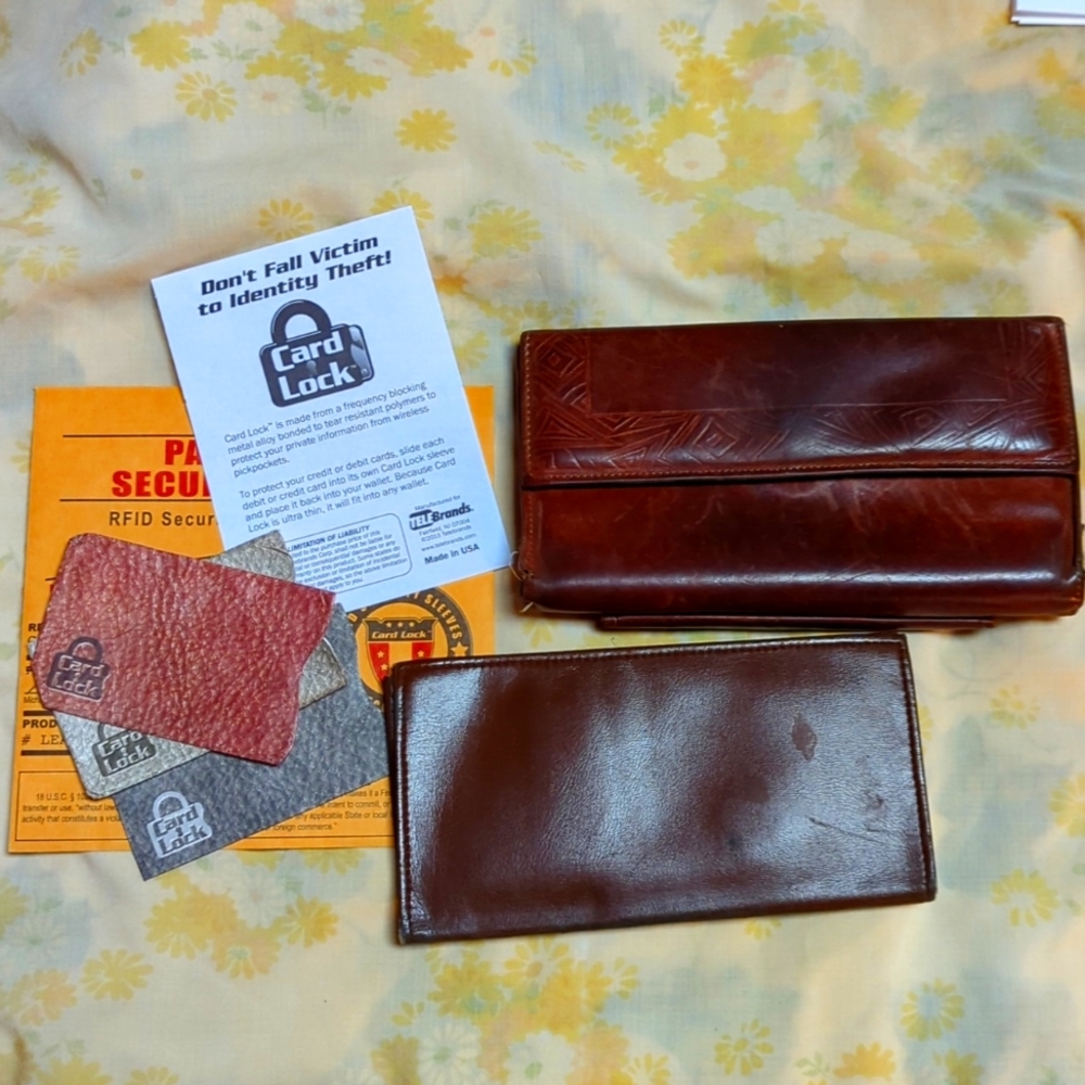 Amity wallet and checkbook cover